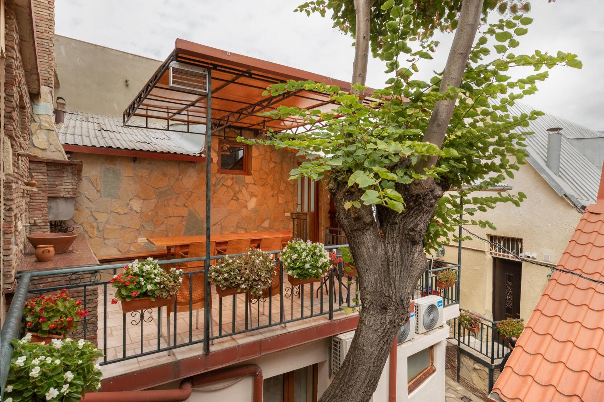 Apartments With Wine Cellar In Old Tbilisi Exterior foto